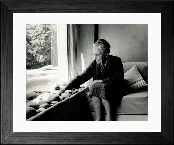 Framed Print : Georgia O'Keeffe in Her Studio, 1971 Framed Print : Georgia O'Keeffe in Her Studio, 1971