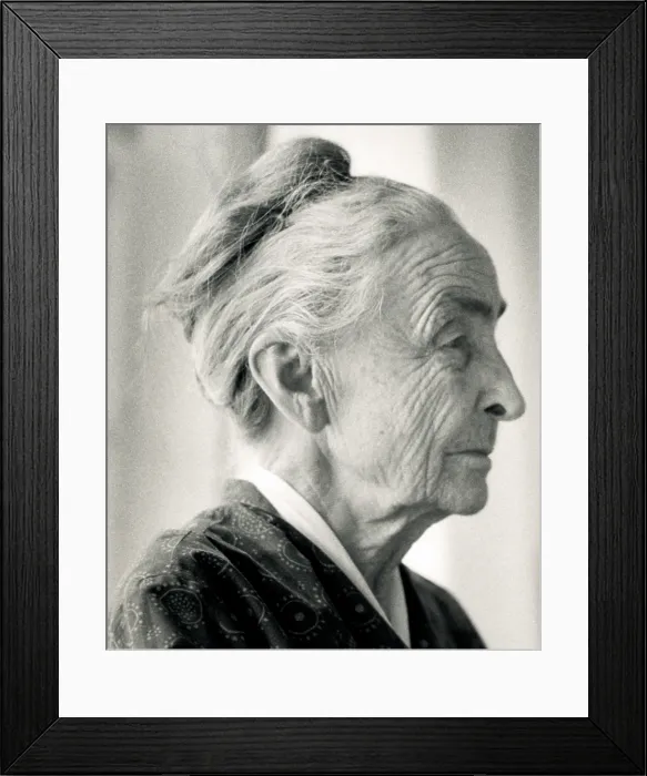 Framed Print : Georgia O'Keeffe Framed Print : Georgia O'Keeffe