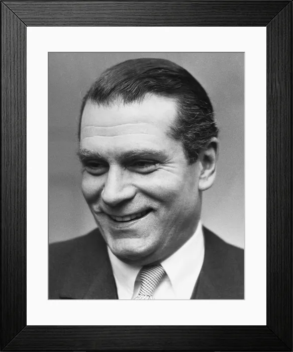 Framed Print : Laurence Olivier Framed Print : Laurence Olivier