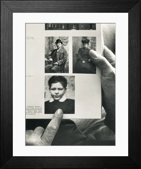 Framed Print : Portrait of Henry Moore Framed Print : Portrait of Henry Moore