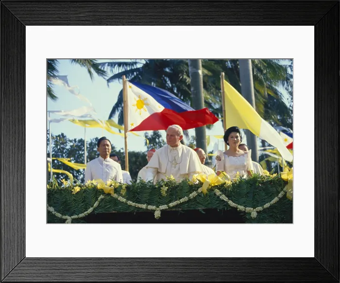Framed Print : Pope John Paul II Visiting Philippines