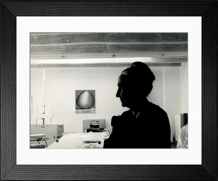 Framed Print : Georgia O'Keeffe in Her Studio Framed Print : Georgia O'Keeffe in Her Studio