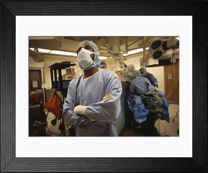 Framed Print : Ben Carson, Neurosurgeon, 1980s Framed Print : Ben Carson, Neurosurgeon, 1980s