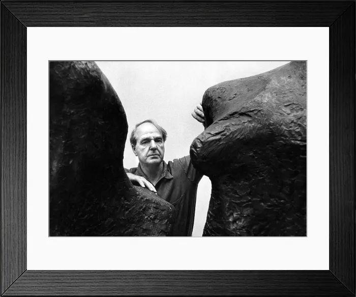 Framed Print : Henry Moore with sculpture Framed Print : Henry Moore with sculpture