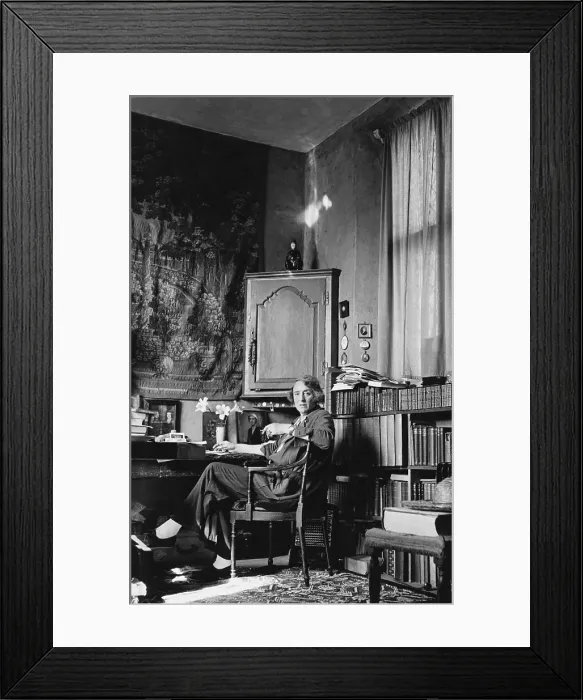 Framed Print : Victoria Sackville-West, 1948 Framed Print : Victoria Sackville-West, 1948