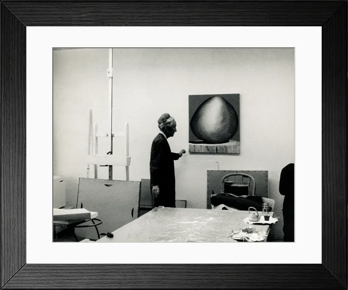 Framed Print : Georgia O'Keeffe in Her Home Studio, 1971