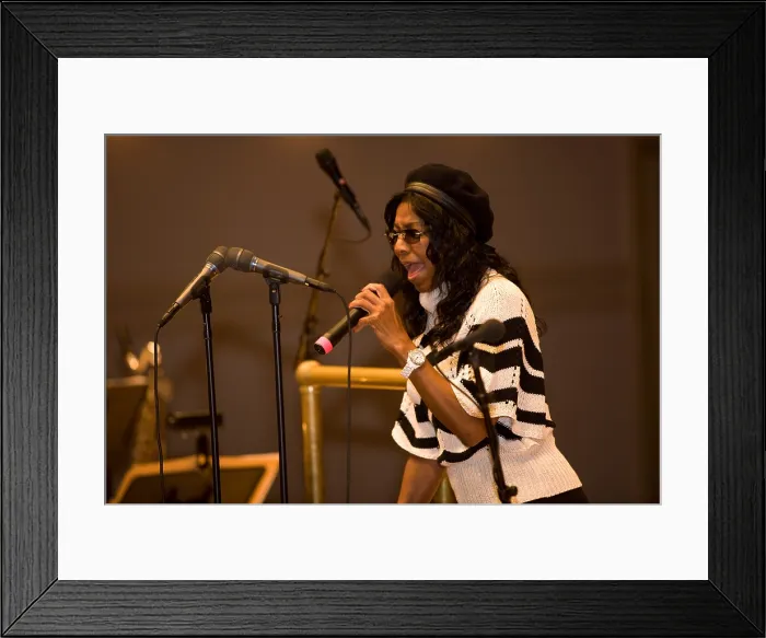 Framed Print : Natalie Cole Framed Print : Natalie Cole