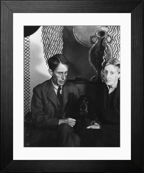 Framed Print : Virginia Woolf and Leonard Woolf Framed Print : Virginia Woolf and Leonard Woolf