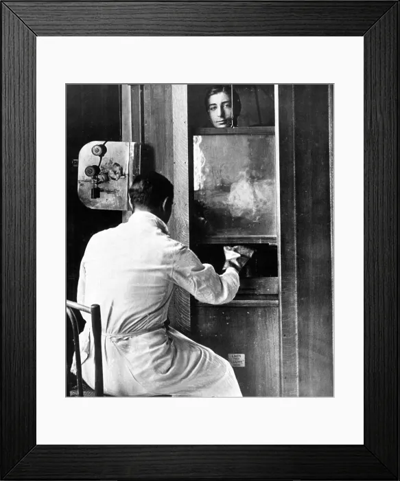 Framed Print : Early X-Ray Machine, 1914 Framed Print : Early X-Ray Machine, 1914
