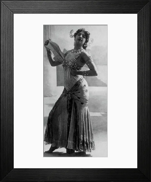 Framed Print : Mata Hari, Dutch Exotic Dancer and Courtesan Framed Print : Mata Hari, Dutch Exotic Dancer and Courtesan