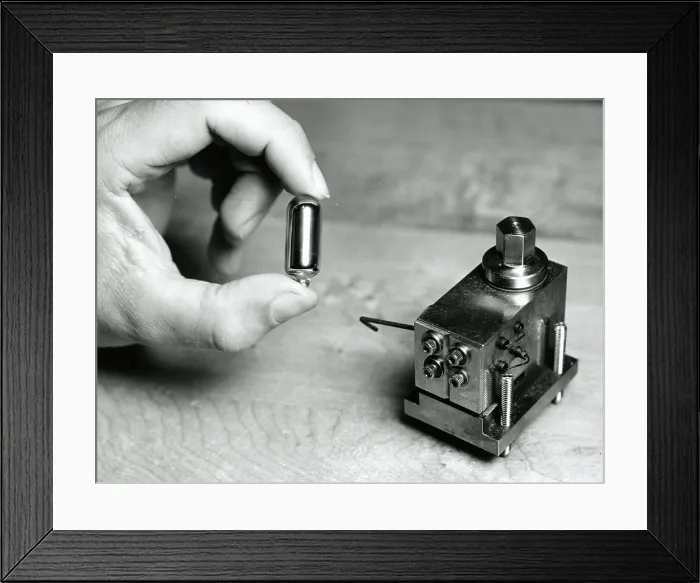 Framed Print : Cesium, 'Heart' of the Atomic Clock Framed Print : Cesium, 'Heart' of the Atomic Clock