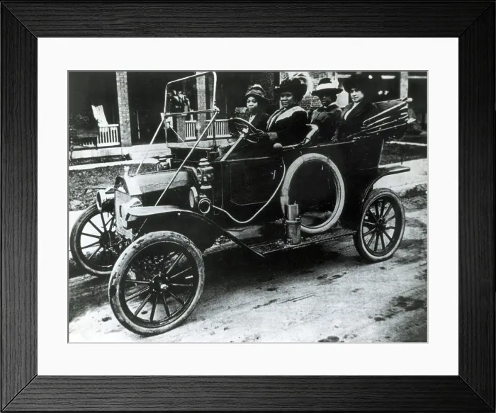 Framed Print : Madam C.J. Walker, American Entrepreneur Framed Print : Madam C.J. Walker, American Entrepreneur