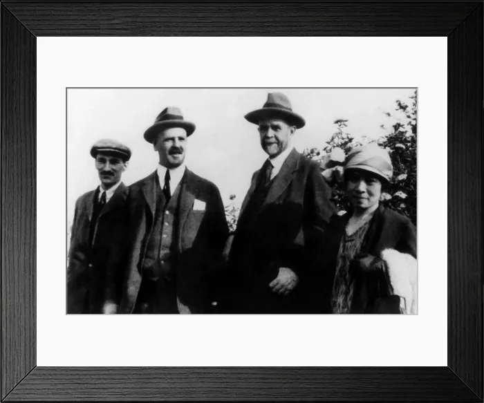 Framed Print : Thomas Hunt Morgan, American Geneticist Framed Print : Thomas Hunt Morgan, American Geneticist