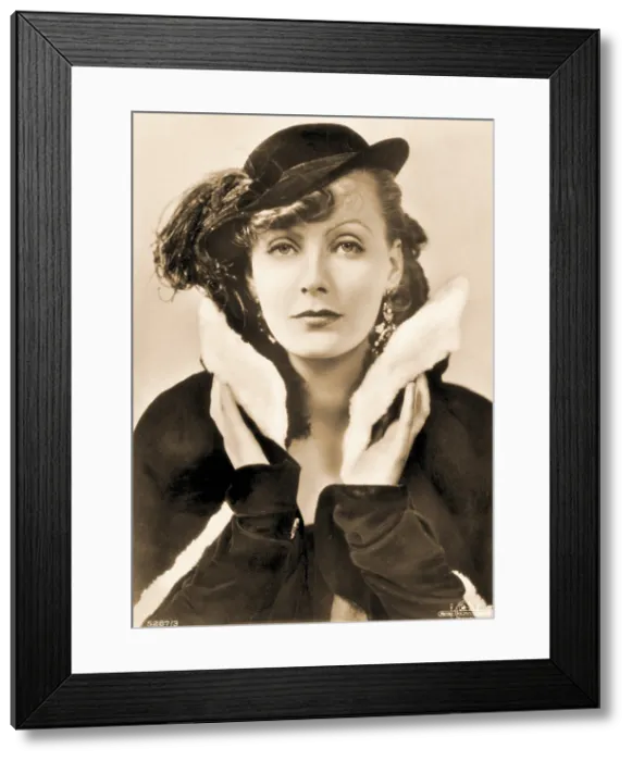 Framed Print : Greta Garbo, Hollywood Movie Star