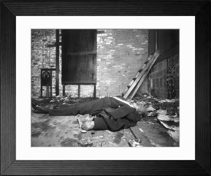 Framed Print : Crime Scene, NYC, Early 20th Century Framed Print : Crime Scene, NYC, Early 20th Century