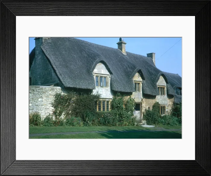 Framed Print : Cottage with thatched roof Framed Print : Cottage with thatched roof