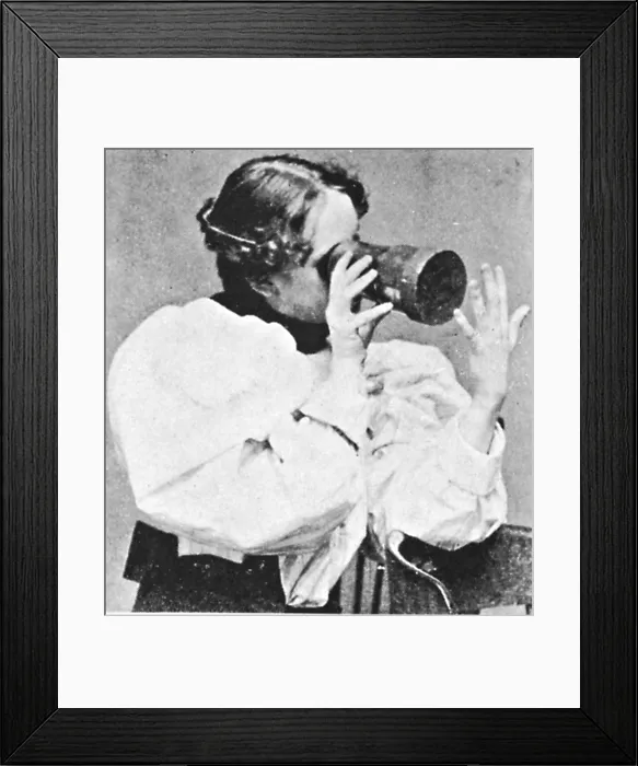 Framed Print : Early Fluoroscope, 1896 Framed Print : Early Fluoroscope, 1896