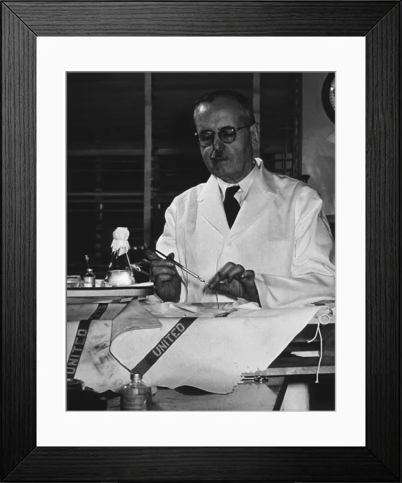 Framed Print : Bernardo Houssay, Argentine Physiologist Framed Print : Bernardo Houssay, Argentine Physiologist