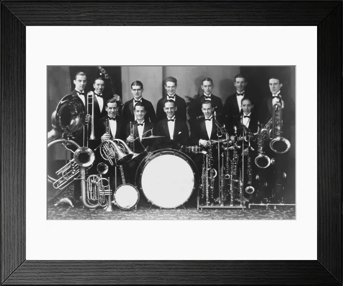 Framed Print : Orchestra. An orchestra at Victor Records, 1924