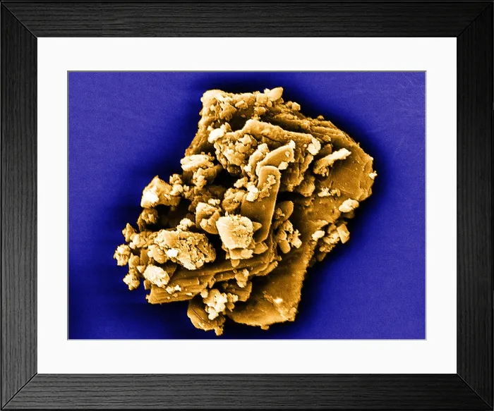 Framed Print : Heroin, scanning electron micrograph Framed Print : Heroin, scanning electron micrograph