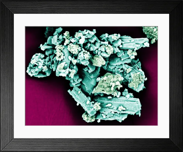 Framed Print : Heroin, scanning electron micrograph Framed Print : Heroin, scanning electron micrograph
