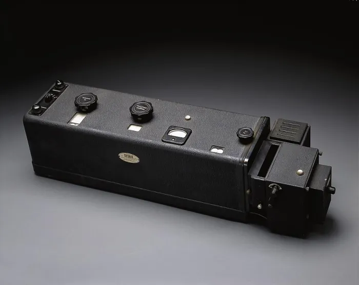 Framed Print : Beckman DU Spectrophotometer, Circa 1950 Framed Print : Beckman DU Spectrophotometer, Circa 1950