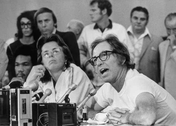 Framed Print : Billie Jean King and Bobby Riggs, 1973 Framed Print : Billie Jean King and Bobby Riggs, 1973
