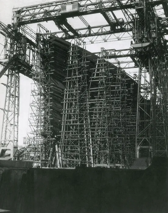 Framed Print : Construction of the Titanic, 1910 Framed Print : Construction of the Titanic, 1910