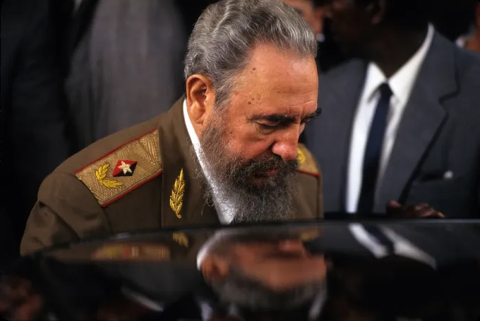 Framed Print : Fidel Castro, Mexico City, 1994 Framed Print : Fidel Castro, Mexico City, 1994