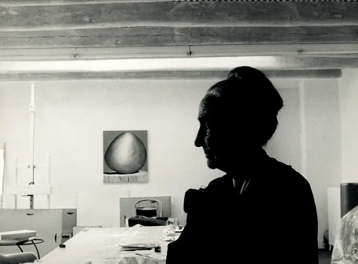 Framed Print : Georgia O'Keeffe in Her Studio Framed Print : Georgia O'Keeffe in Her Studio