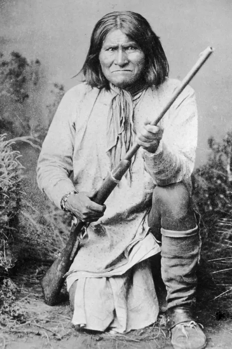 Framed Print : Geronimo, Apache Indian War Chief Framed Print : Geronimo, Apache Indian War Chief
