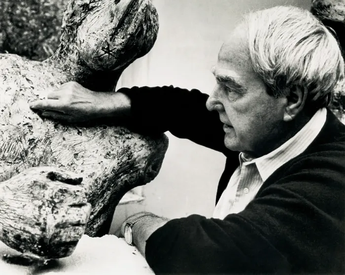 Framed Print : Henry Moore, 1970 Framed Print : Henry Moore, 1970