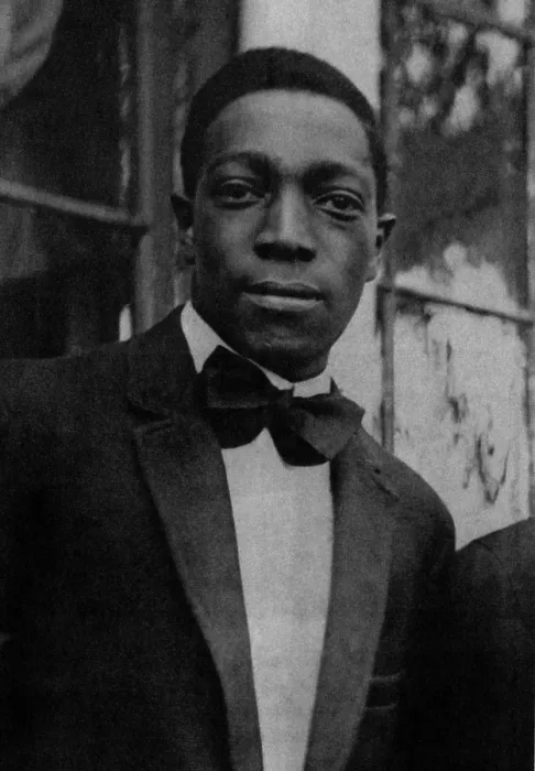 Framed Print : James Van Der Zee