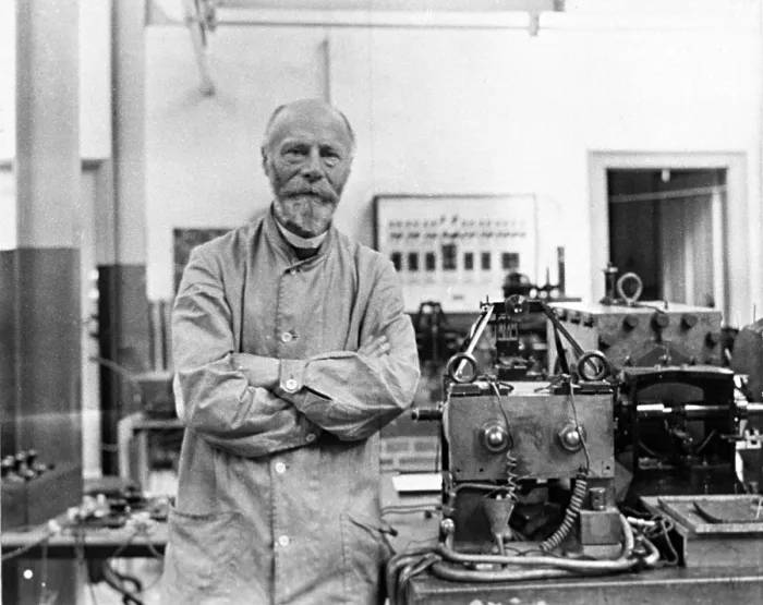 Framed Print : Willem Einthoven, Dutch Physiologist and Inventor Framed Print : Willem Einthoven, Dutch Physiologist and Inventor