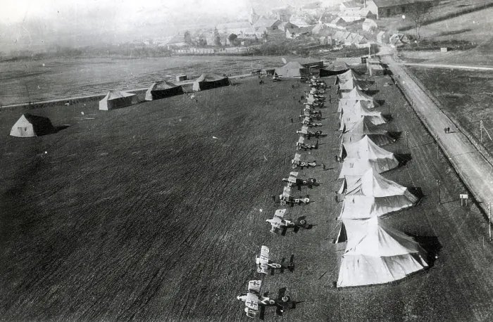 Framed Print : WWI, Manfred von Richthofen's 'Flying Circus'