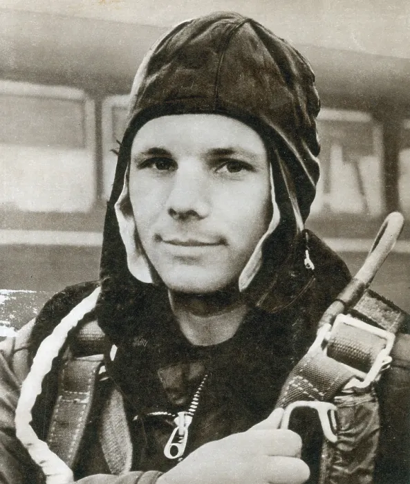 Framed Print : Yuri Gagarin, Soviet Cosmonaut