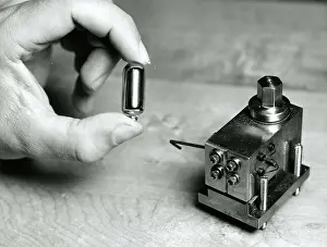 Beam Prints: Cesium, 'Heart' of the Atomic Clock