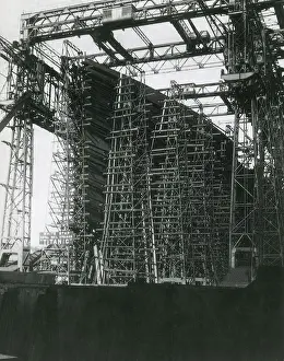 Titanic Prints: Construction of the Titanic, 1910