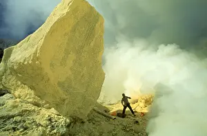 Geologic Prints: Sulfur Fumes
